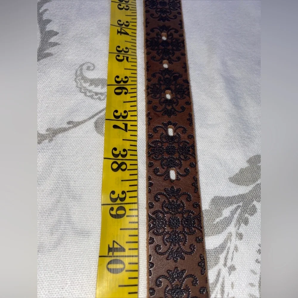VINTAGE BLING BROWN BELT, ORNATE STAMPED‎ DESIGN LARGE